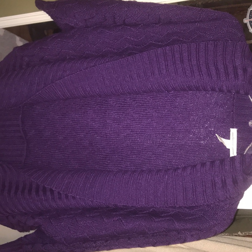 Sweater - Picture 2 of 4